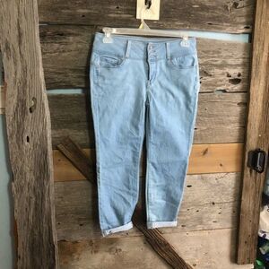 𝅺wax Jeans Size 13 Light Wash Denim Cropped Skinny Jean
